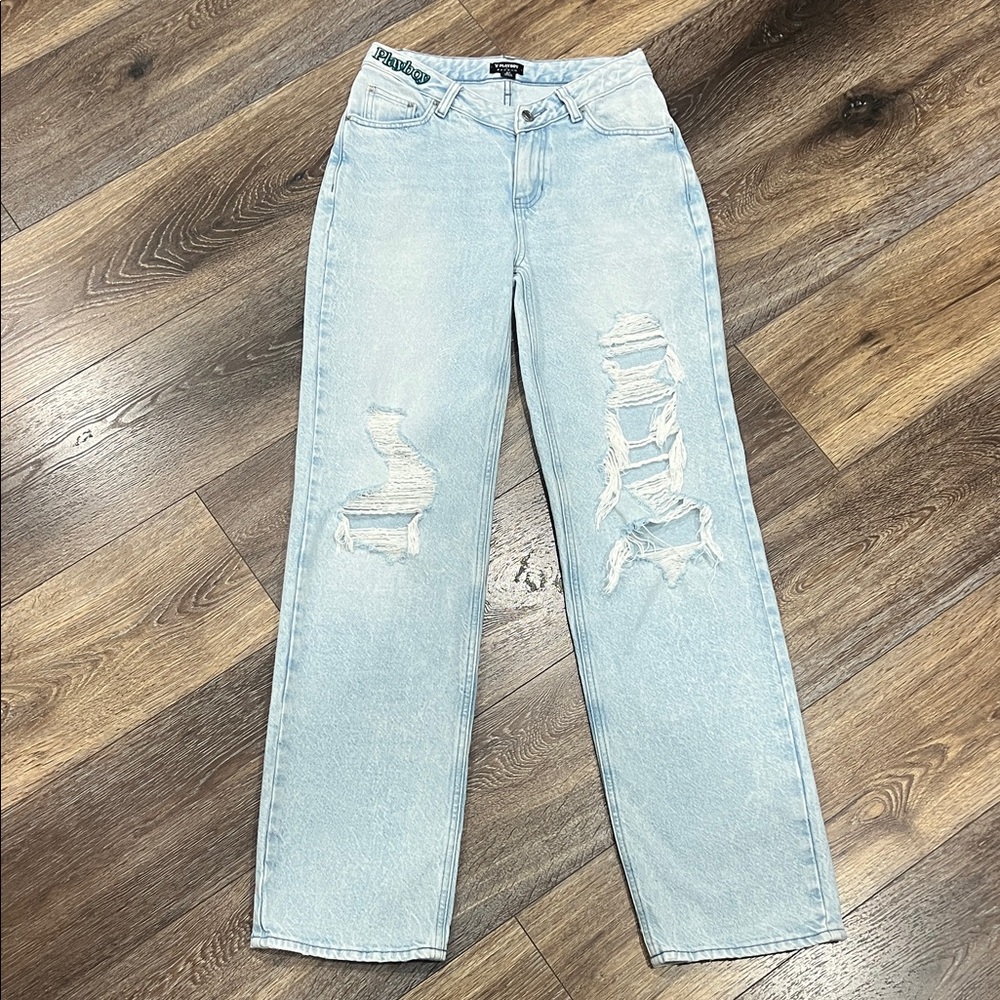 PLAYBOY BY PACSUN Cloud Ten V Dip Boyfriend Distressed Ripped Jeans - Picture 7 of 14